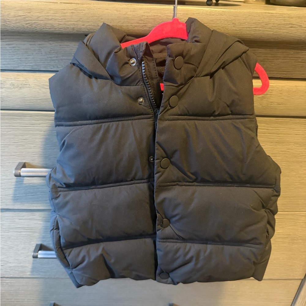 Zara Black Puffer Hooded Vest Size 2-3